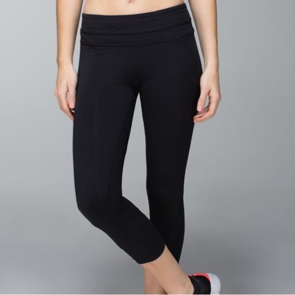 Lululemon Leggings women's size 6 Inspire Crop Luxtreme four-way stretch Black - Picture 2 of 16